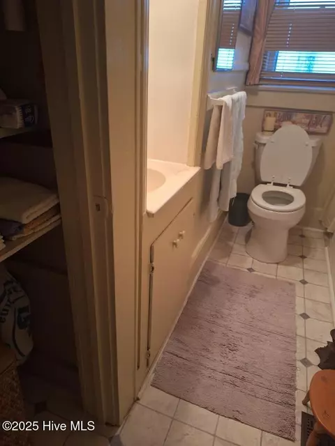 206 N Mccaskey Rd, Williamston, NC 27892 photo 5