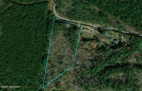 216 E Ridge Rd, Moyock, NC 27958