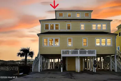 874 Villas Dr, North Topsail Beach, NC 28460