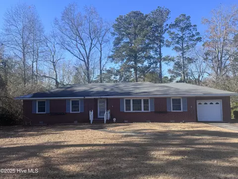 6362 Fairway Dr, Grifton, NC 28530