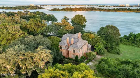 1235 Great Oaks Dr, Wilmington, NC 28405