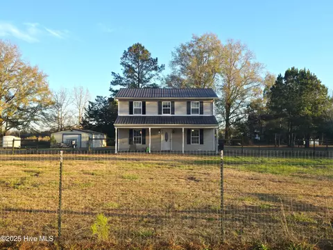 1591 White Oak River Rd, Maysville, NC 28555