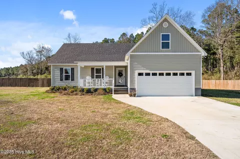 133 Buckskin Dr, Pollocksville, NC 28573
