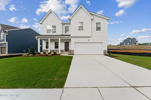 268 Enfield Dr, Carthage, NC 28327