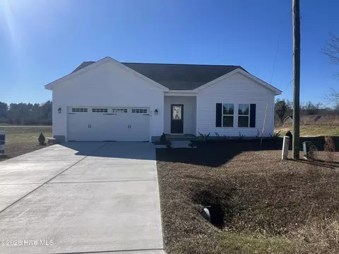 238 Deer Haven Dr, Richlands, NC 28574
