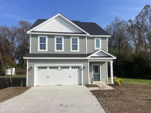 250 Deer Haven Dr, Richlands, NC 28574