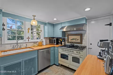 Kitchen - 45 Everette Rd, Pinehurst, NC 28374 photo 2 of 6