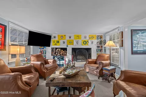 Living - 45 Everette Rd, Pinehurst, NC 28374 photo 6 of 7