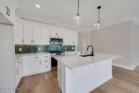 Kitchen - 1071 Montevallo Ln, Ayden, NC 28513 photo 6 of 7