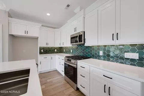 Kitchen - 1071 Montevallo Ln, Ayden, NC 28513 photo 2 of 7