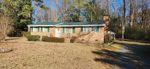 17841 Farmwood Dr, Laurinburg, NC 28352