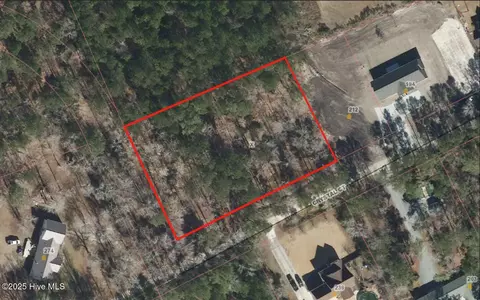 L1 Crystal Court, Hampstead, NC 28443