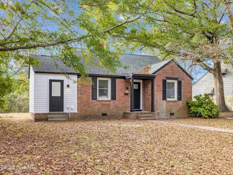 6 Glendale Rd, Jacksonville, NC 28540