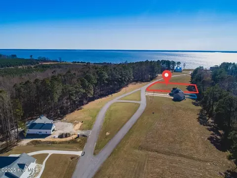 332 S Brightleaf Dr, Minnesott Beach, NC 28510