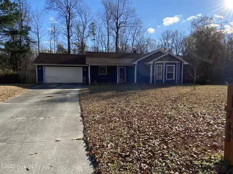 733 Stonewall Ave, Jacksonville, NC 28540
