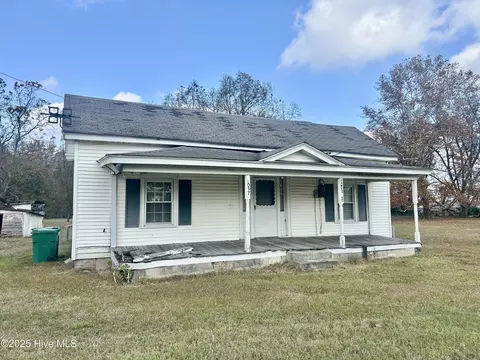 1097 James St, Robersonville, NC 27871