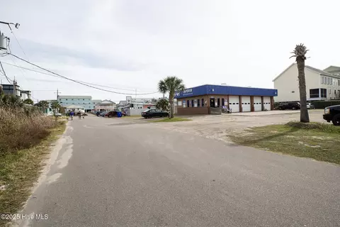 109 Sumter Ave, Carolina Beach, NC 28428