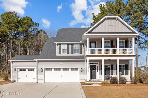2225 Three Oaks Dr, Greenville, NC 27858