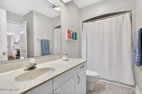 Bath - 804 Colony Pl #4E, Sunset Beach, NC 28468 photo 2 of 4