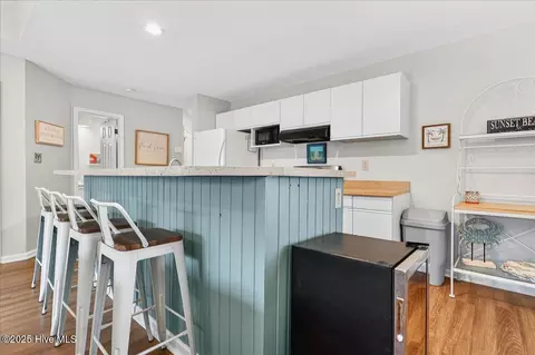 Kitchen - 804 Colony Pl #4E, Sunset Beach, NC 28468 photo 5 of 5