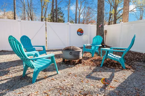 Exterior - 420 Crown Dr, Washington, NC 27889 photo 3 of 6