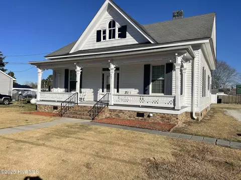 405 E Center St, Black Creek, NC 27813