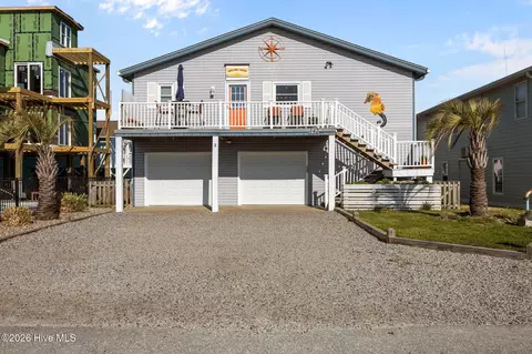 142 Greensboro St, Holden Beach, NC 28462