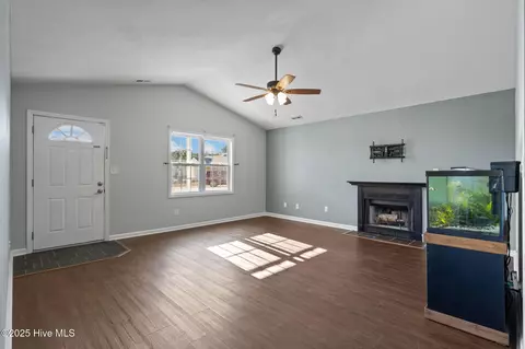 506 Sumrell Way, Hubert, NC 28539 photo 5
