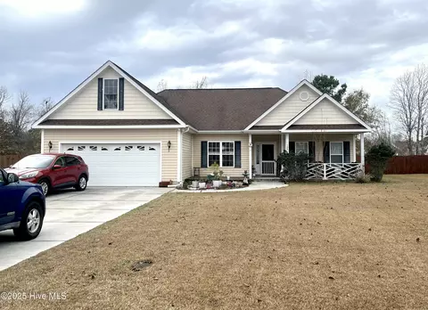 706 Mandolin Ln, Newport, NC 28570