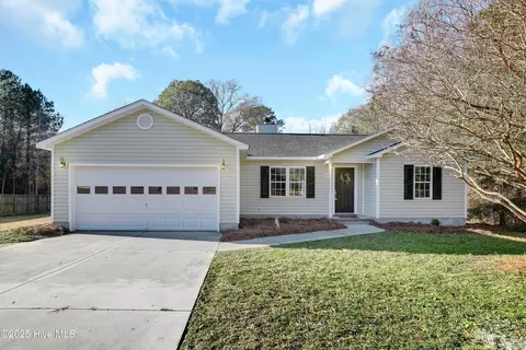 1049 Shirley Dr, Jacksonville, NC 28540