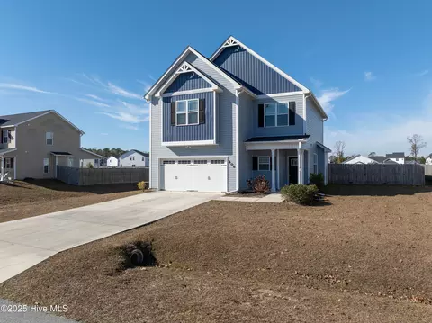406 Cattle Ranch Ln, Jacksonville, NC 28546