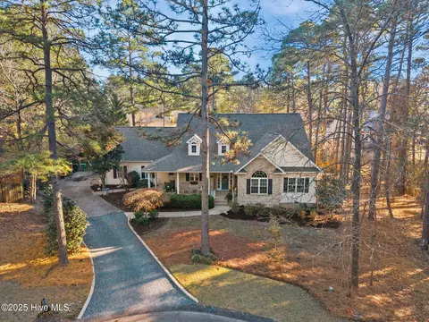 5 Belmont Ct, Pinehurst, NC 28374