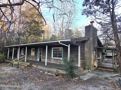 177 Dudney Ln, Chadbourn, NC 28431