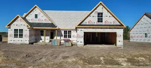 113 Rolling Water Ln, Swansboro, NC 28584