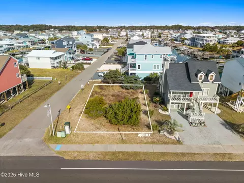 408 Ocean Blvd W, Holden Beach, NC 28462