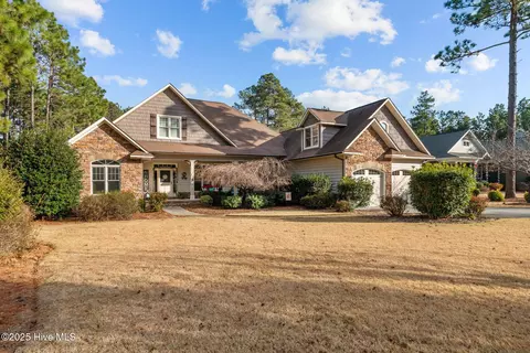 13 Banning Dr, Whispering Pines, NC 28327