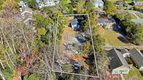 5302 Autumn Dr, Wilmington, NC 28409