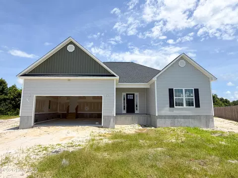 716 Puppy Drum Ln, Maysville, NC 28555