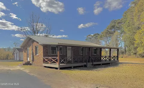 3211 Crooked Run Rd, Willard, NC 28478