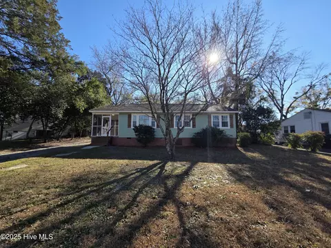 1012 Walnut Ln, Rockingham, NC 28379