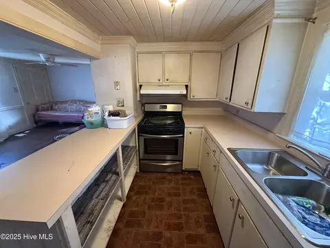Kitchen - 120 Burkett Rd, Dover, NC 28526 photo 1 of 5