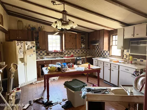 Kitchen - 120 Burkett Rd, Dover, NC 28526 photo 3 of 5