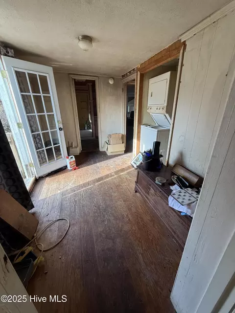 Entry Way - 120 Burkett Rd, Dover, NC 28526 photo 1 of 1