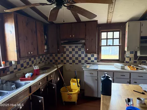 Kitchen - 120 Burkett Rd, Dover, NC 28526 photo 5 of 5