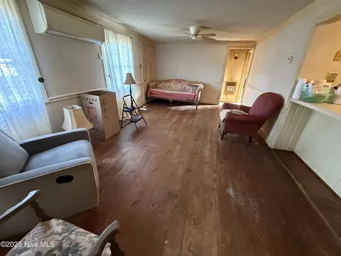Living - 120 Burkett Rd, Dover, NC 28526 photo 1 of 4