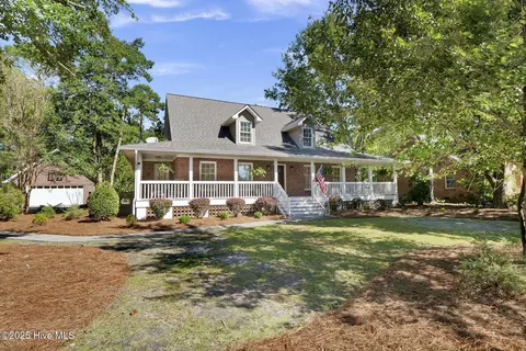 117 Center Dr, Hampstead, NC 28443