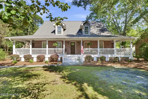 117 Center Dr, Hampstead, NC 28443 photo 3
