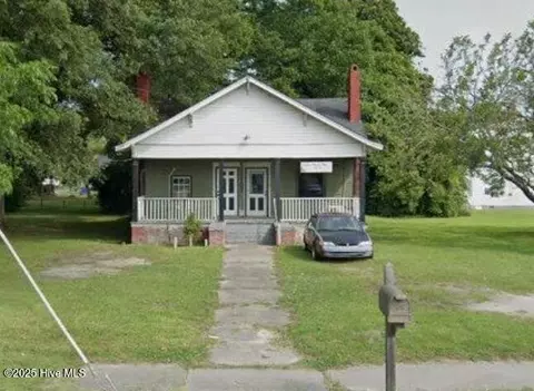 1102 Dickinson Ave, Greenville, NC 27834