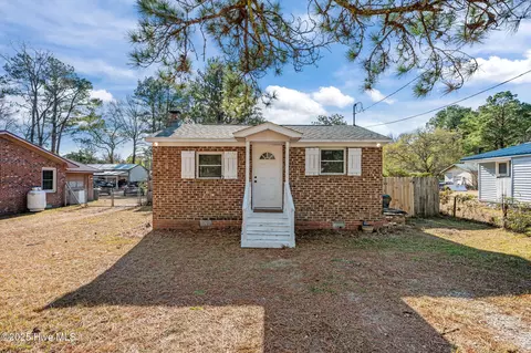 1915 Evans St, New Bern, NC 28562