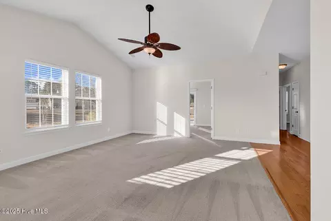 1023 Chadsey Lake Dr, Calabash, NC 28467